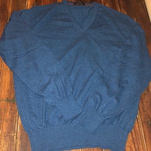 Loro Piana cashmere v-neck sweater